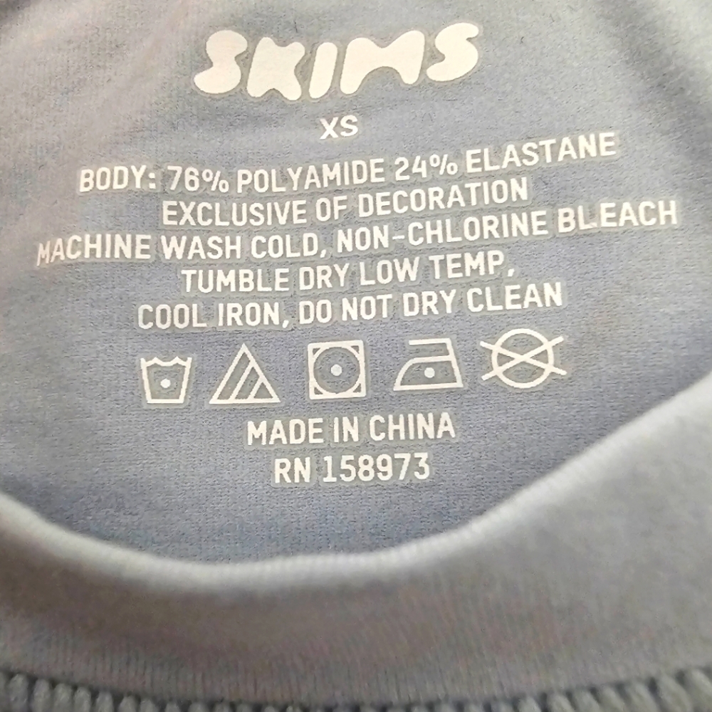 SKIMS Fits Everybody Top - Picture 5 of 5